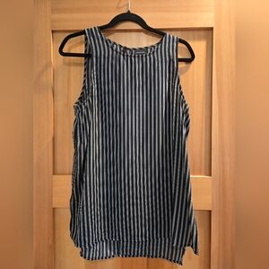 Striped Black and White Sleeveless Top Size: M